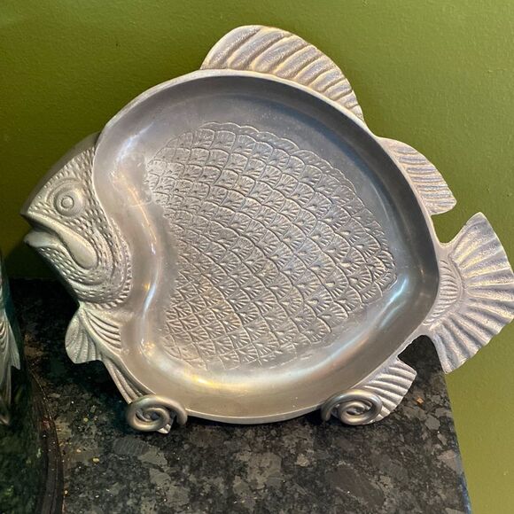 Pewter Fish Platter Wall Hanging - Picture 1 of 3